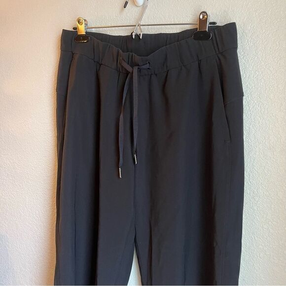 Lululemon On the Fly Wide-Leg 7/8 Pant *Woven
Black - Picture 6 of 10